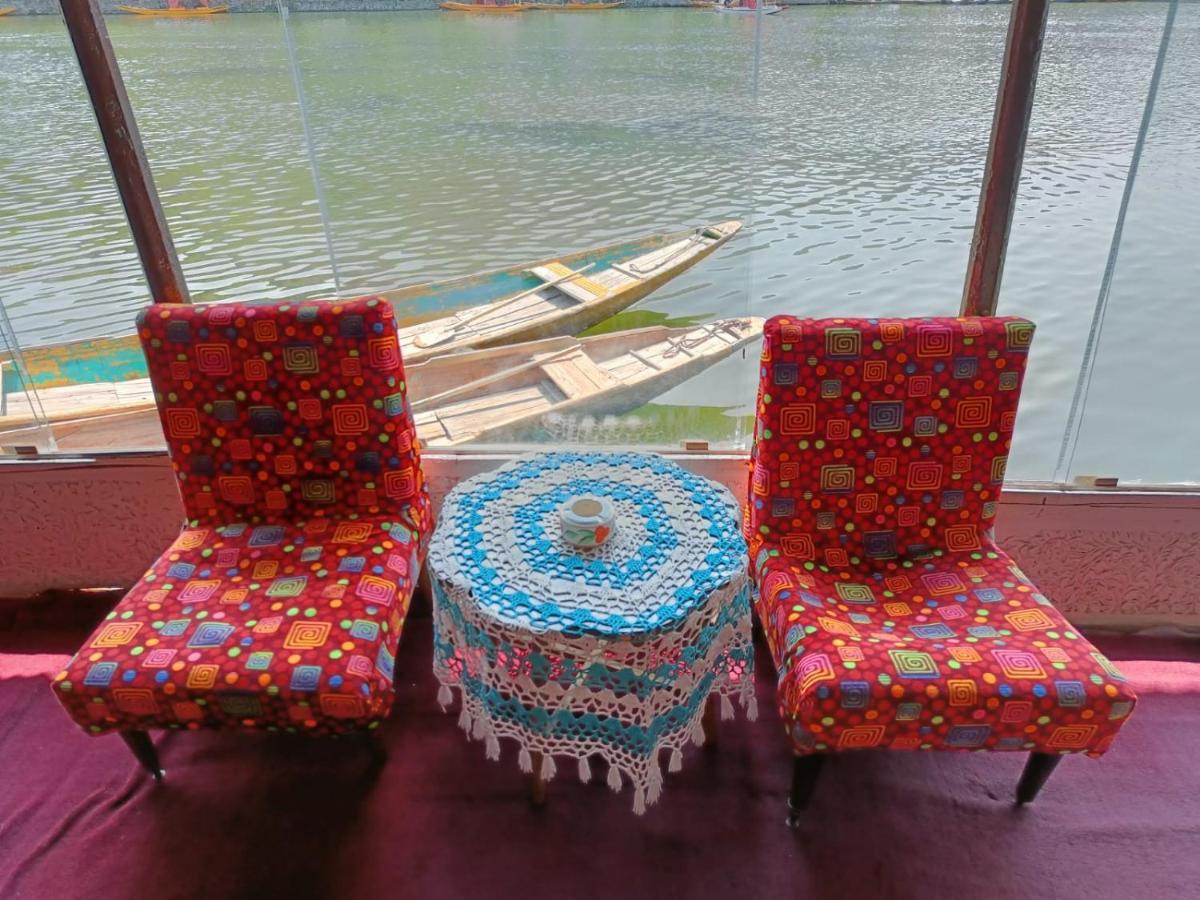 Island Homestay Srinagar  Exterior photo