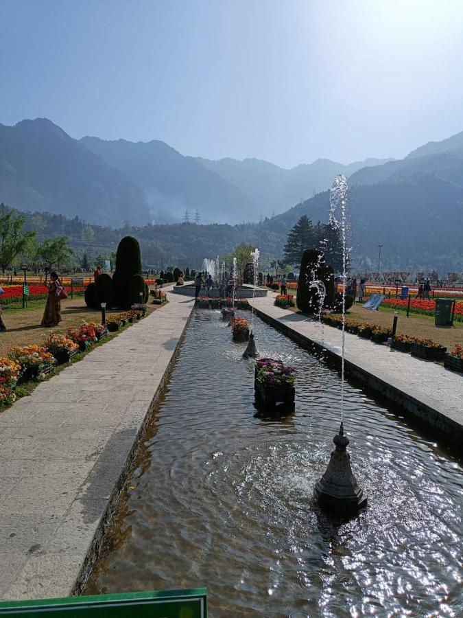 Island Homestay Srinagar  Exterior photo